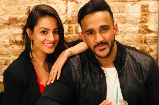 Mushy Photos! 5 Times Power Couple Anita Hassanandani And Rohit Reddy Proved That Love Is In The Air - 0