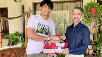 Abhinav Bindra meets Neeraj Chopra after Tokyo Olympics 2020 heroics, gives him a special gift