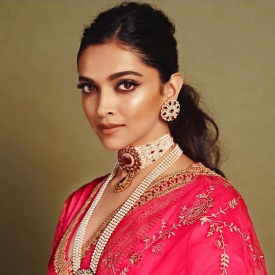 An Accessory Worth Stealing: Deepika Padukone & Her Pearl Jewellery Looks - 2