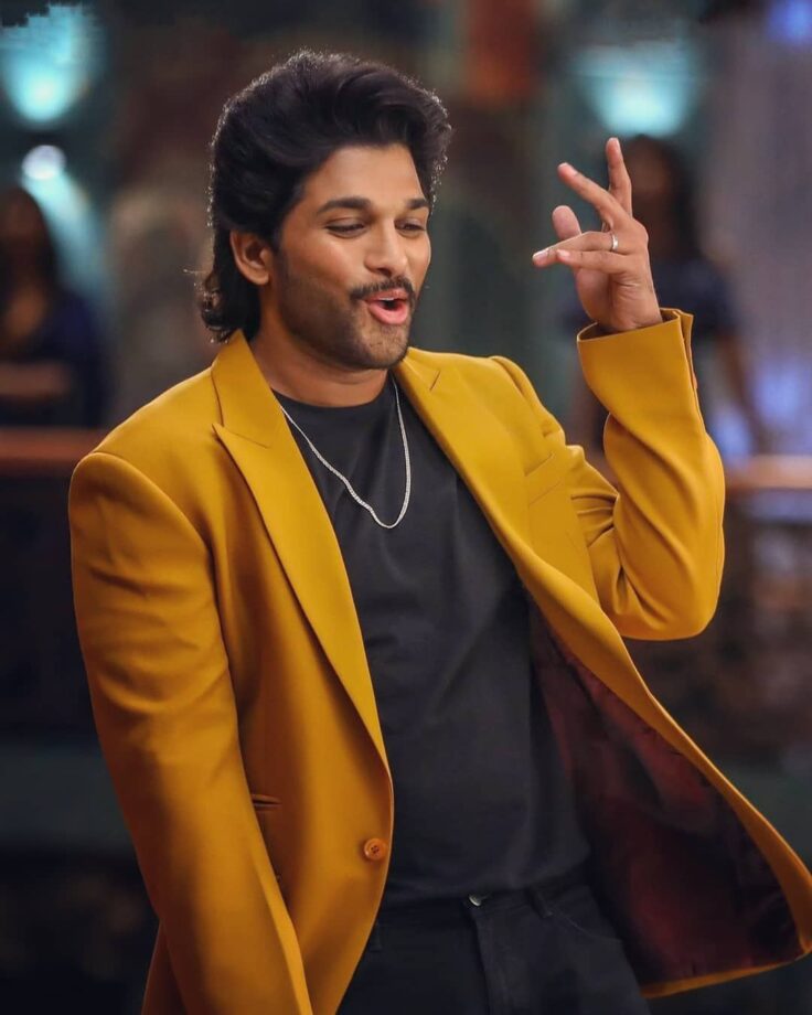 Ayeee Hotness: 6 vibrant outfits of Allu Arjun will inspire you to give your wardrobe a new collection - 0