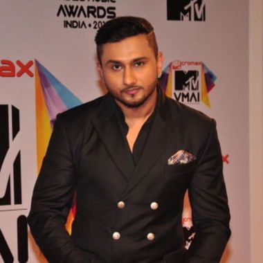 Badshah vs Yo Yo Honey Singh: Which Singer’s music makes you twerk? 794034