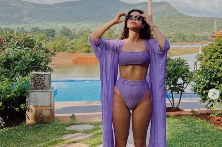 Beach Ready! Khushi Kapoor Flaunts Her Envious Curves In A Lilac Bikini; Sets Major Beach Fashion Goals - 0