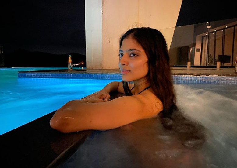 Bikini Looks Of Malavika Mohanan Crashes The Social Media To A Great Extent - 2