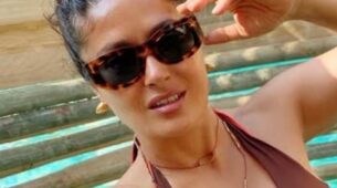 Boss Lady! 5 Mesmerising Selfies Of Eternals Actor Salma Hayek That Prove She Can Own Any Look