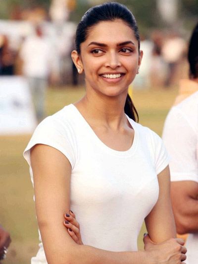 Deepika Padukone’s No Makeup Looks Are Equally Glistening: Yay/Nay? - 0