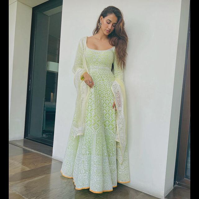 Desi Attire: Malang Actress Disha Patani Gets All Decked Up In An Abu Sandeep Anarkali; We Think It’s Perfect - 2