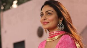 Did You Know Neeru Bajwa Featured In Bollywood As A Background dancer?