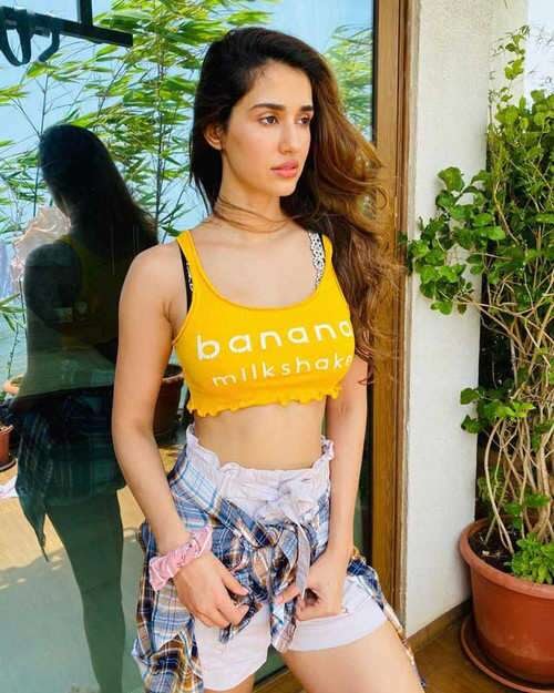 Hot News: Disha Patani is increasing the temperature on social media, Check out pics - 1