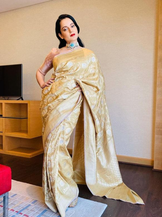 Elegance In Saree! From Anushka Sharma To Kangana Ranaut: Bollywood Beauties Who Opted For Banarasi Saree And Stole Our Hearts - 4