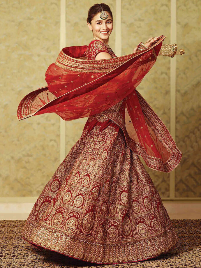 Ghagra Choli: Alia Bhatt Ain’t Done With Her Fashion Games, Her Majestic Outfits Are Flawless, View Pics - 3