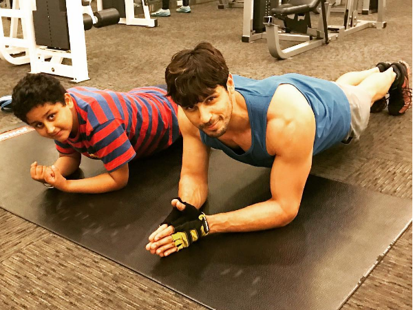 From Gymnastics To Yoga Underwater: 5 Times Shershaah Fame Sidharth Malhotra Proved He Is A Fitness Freak - 3