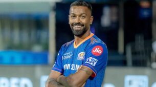 Funny moments of Hardik Pandya in Cricket stadium, must read