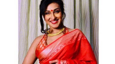 Hottest Bengali Diva: Rituparna Sengupta is here to stab our hearts in red traditional Bengali saree, we bet you will sweat