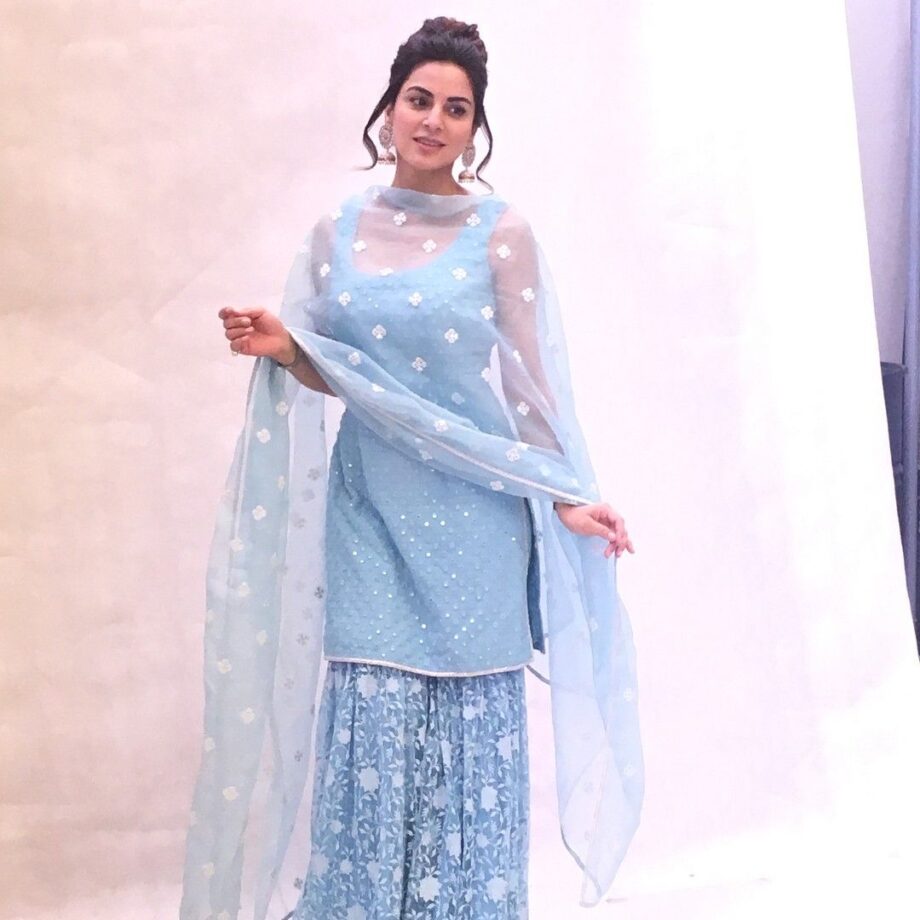 In Love With Shararas: Steal The Look From Shraddha Arya - 1