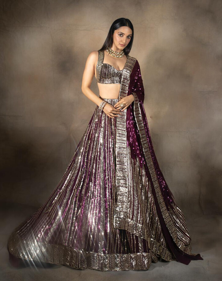 Kiara X Manisha Malhotra: From Pinktastic Shining Lehenga To Blackish Indo-Western: Which Exquisite Look Of Kiara Advani’s Would You Like To Steal? - 2