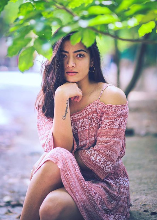 Omg! What a babe! Rashmika Mandanna making netizens go wild with her day dresses - 3