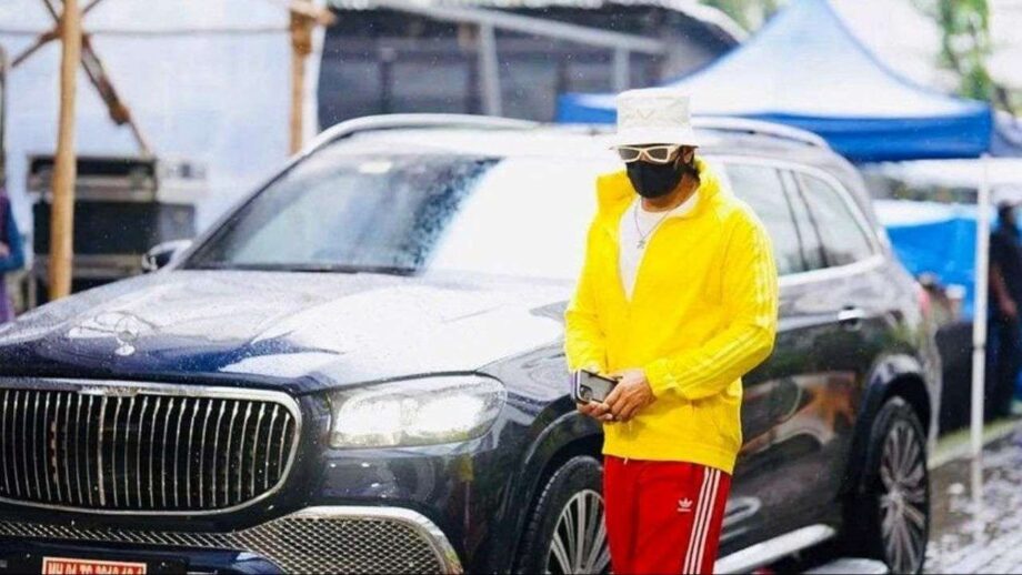 Ranveer Singh, Ayushmann Khurrana, And Vicky Kaushal: Bollywood Handsome Hunks Who Own A Luxurious SUV - 0