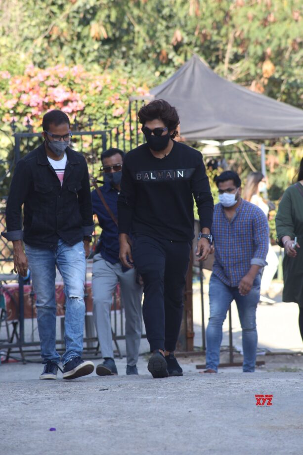 Rock & Roll: Allu Arjun’s Off-Screen Outfits Are Too Hot To Handle, See Here - 0