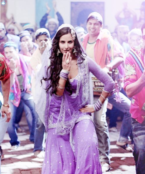 Shades Of Purple: Katrina Kaif’s Obsession For Purple Colour, Check Out Her Stunning Outfit To Know - 4