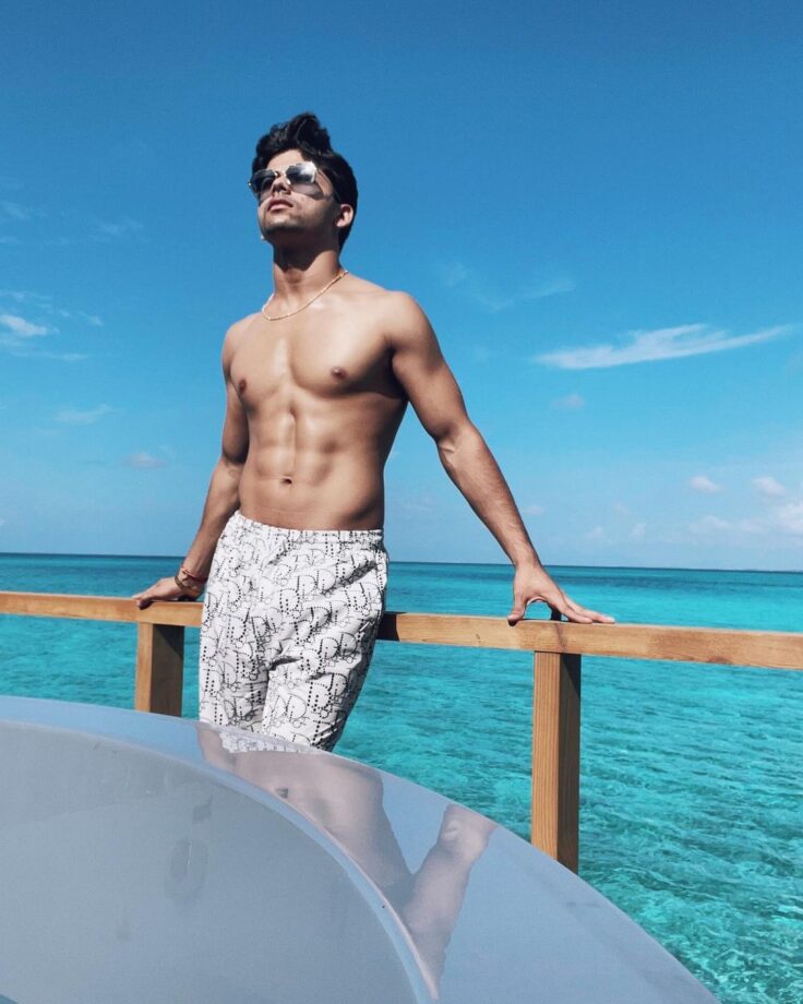 5 Times Siddharth Nigam Flaunted His Toned Abs And Made Us Go Weak In The Knee - 6