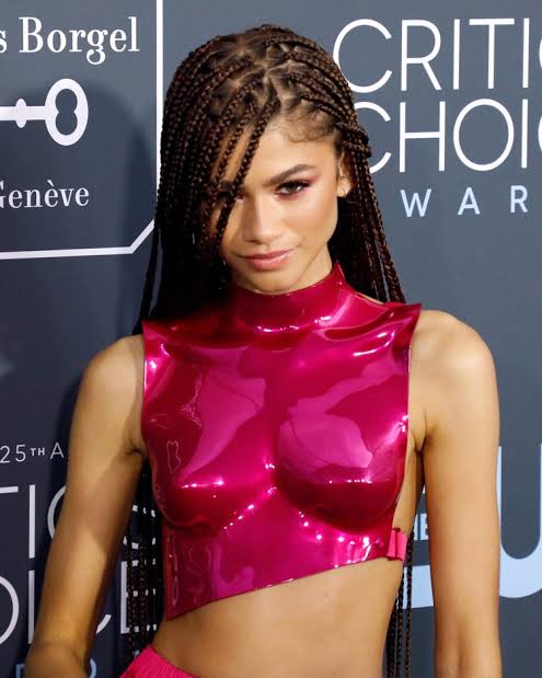 What’s Hot Right Now? Slick Faux Leather Right! Zendaya Vs Ariana Grande: Which Star’s Leather Outfit Would You Like To Bookmark? - 6