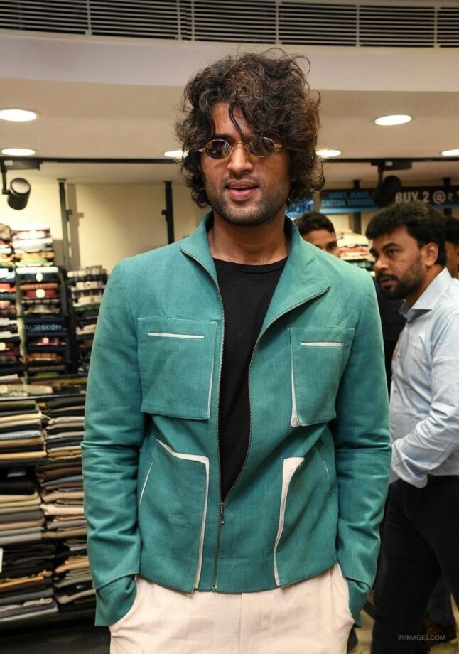 Steal These Hairstyles Of Vijay Deverakonda To Look Like A Pack Of Hotness, Take Tips - 2