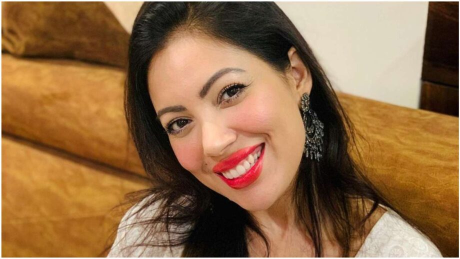 Different Shades Of Red Lipstick That Never Gets Fade Away, Take Cues From Munmun Dutta To Sparkle Your Lips - 3