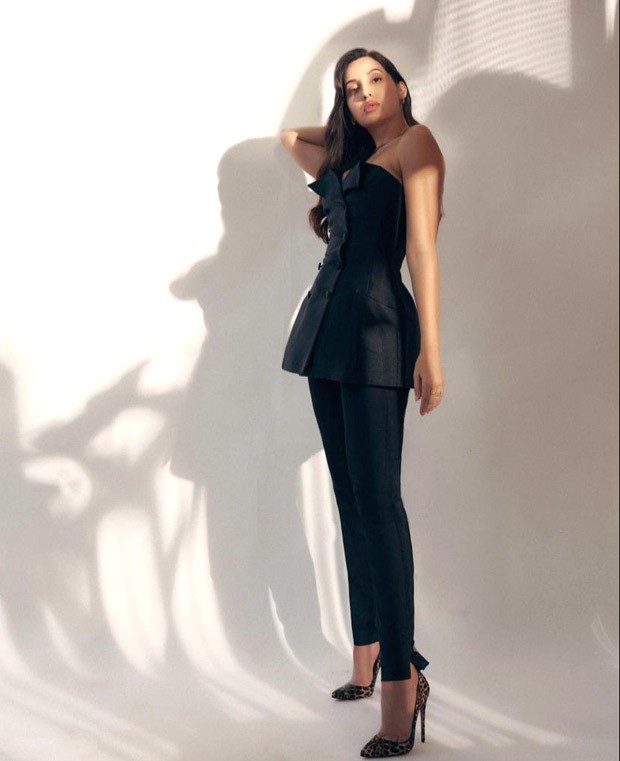 Trendsetter! Nora Fatehi Looks Ravishing In An All-Black Outfit And It Is Worth Rs. 92000 - 1