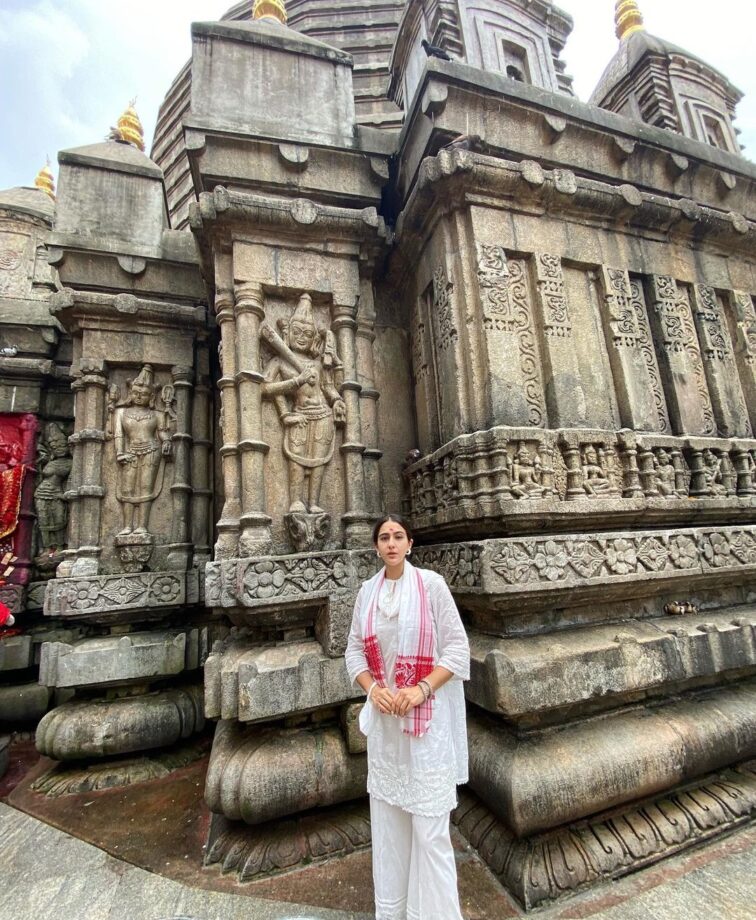 Troll Alert! Sara Ali Khan Was Trolled For Visiting Temple, A Fan Says, ‘You Can’t Visit, You Are A Muslim!’, Deets Inside - 2