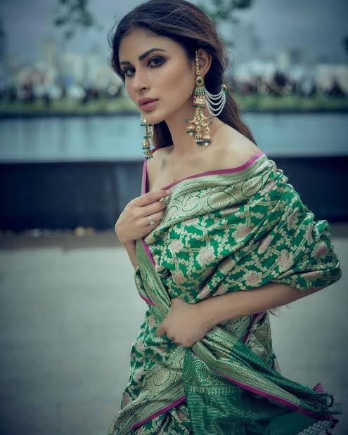 Mouni Roy Is All About ‘Hotness Ki Dukaan’: Super Hot Outfit Looks Of Her Will Leave You Sweating - 2