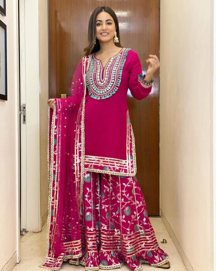 5 Occasions Hina Khan Showed To Be A Stunning Style Queen In Pink - 2