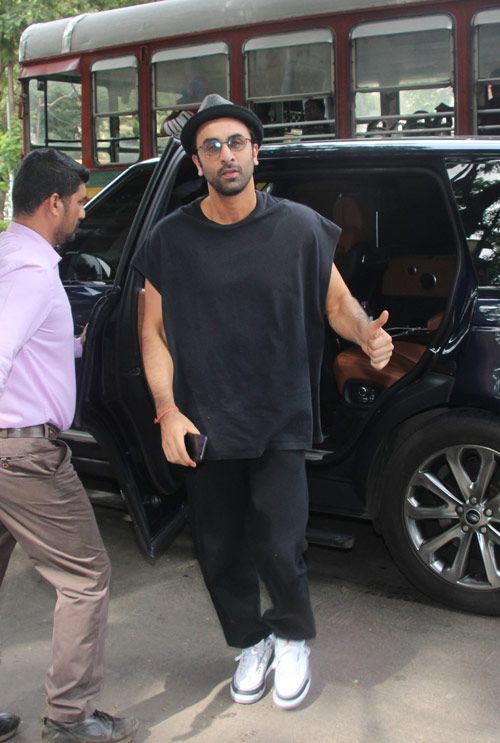 When Ranbir Kapoor Gave Free Lessons On How To Style Joggers 101 - 1