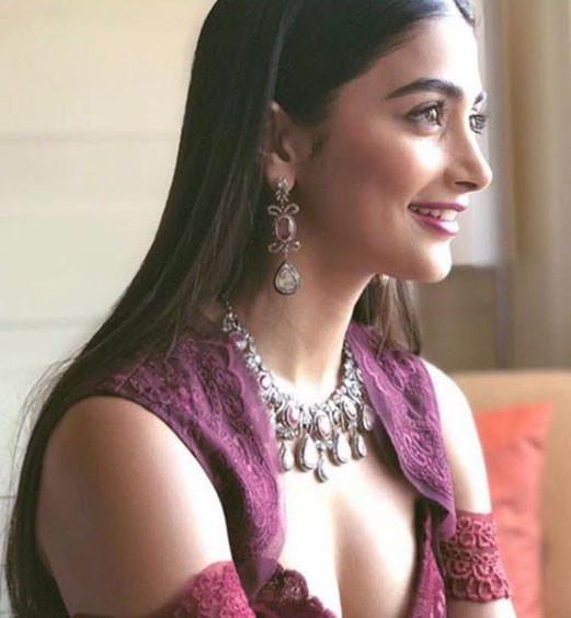 Which Statement Accessory Of Pooja Hegde Is Your Choice To Steal To Perfect The Glam Look? - 3