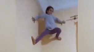 A Video Of A Little Girl Climbing A Wall Like A Spider Has Gone Viral, Left Netizens Shocking