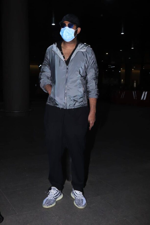 Airport Lookbook! Which Style Of Actor Prabhas Is Your Favorite? Vote Here - 0