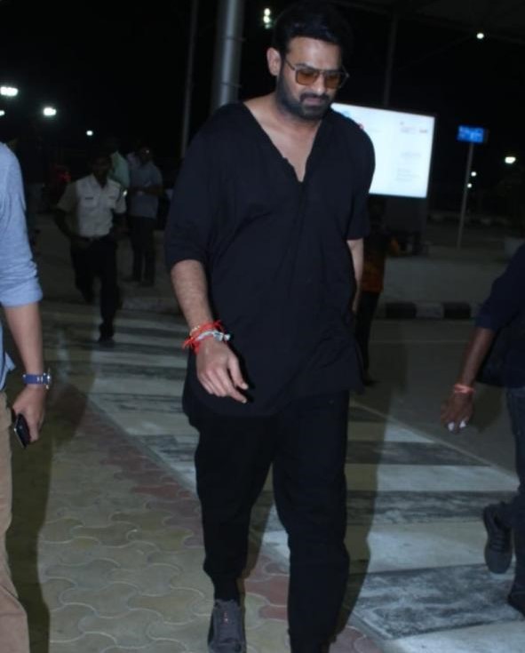 Airport Lookbook! Which Style Of Actor Prabhas Is Your Favorite? Vote Here - 2