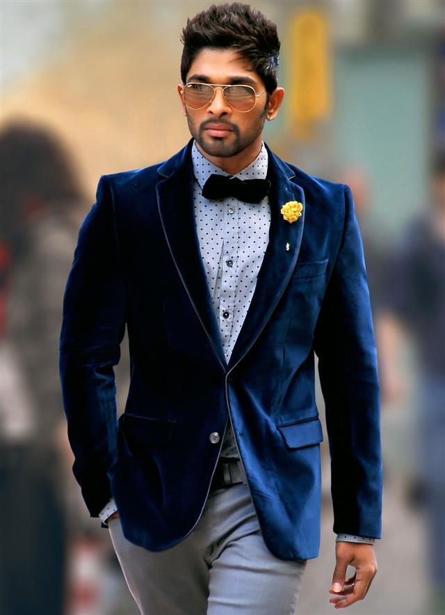 Allu Arjun And Vijay Deverakonda Are Teaching Netizens To Style Blazers For Long Lasting Impressions - 0