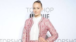 Sophie Turner’s co-ord set is what you need to have in your style file: girls, do you agree?