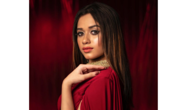 Beat The Heat With Red! Monochrome Pictures Of Jannat Zubair Are Indeed A Glorious Mess