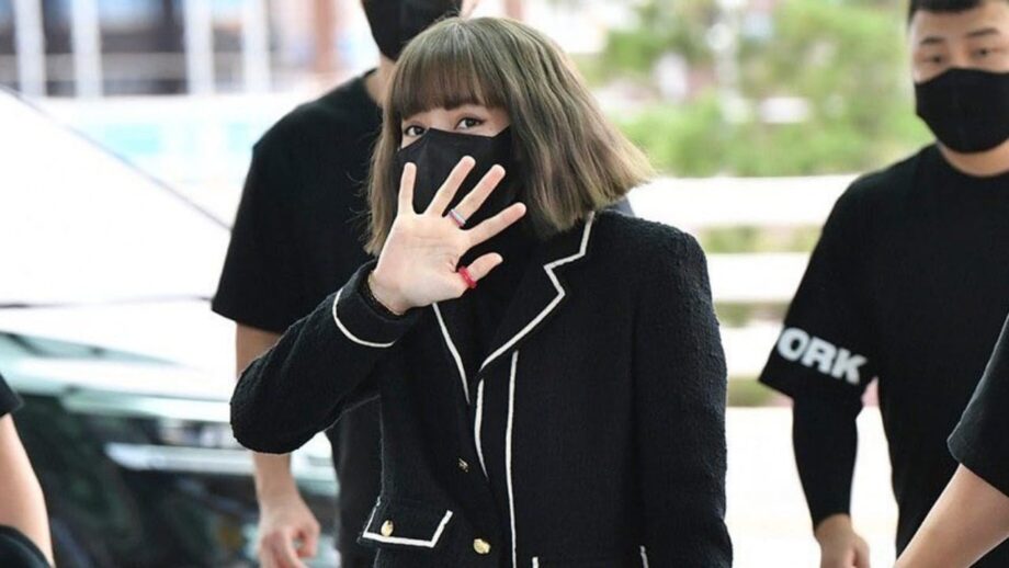 Blackpink Lisa Looks Insanely Hot As She Heads For Paris Fashion Week: See Pics 482007