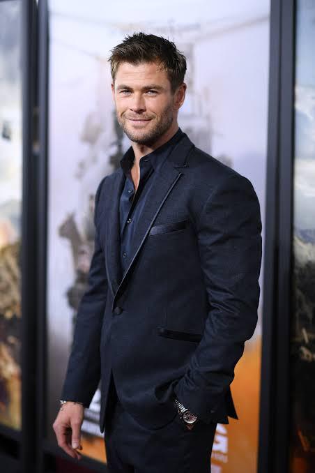 Blazin’ hot blazers: Chris Hemsworth showed us how it’s done in style. Which one is your favorite? - 1