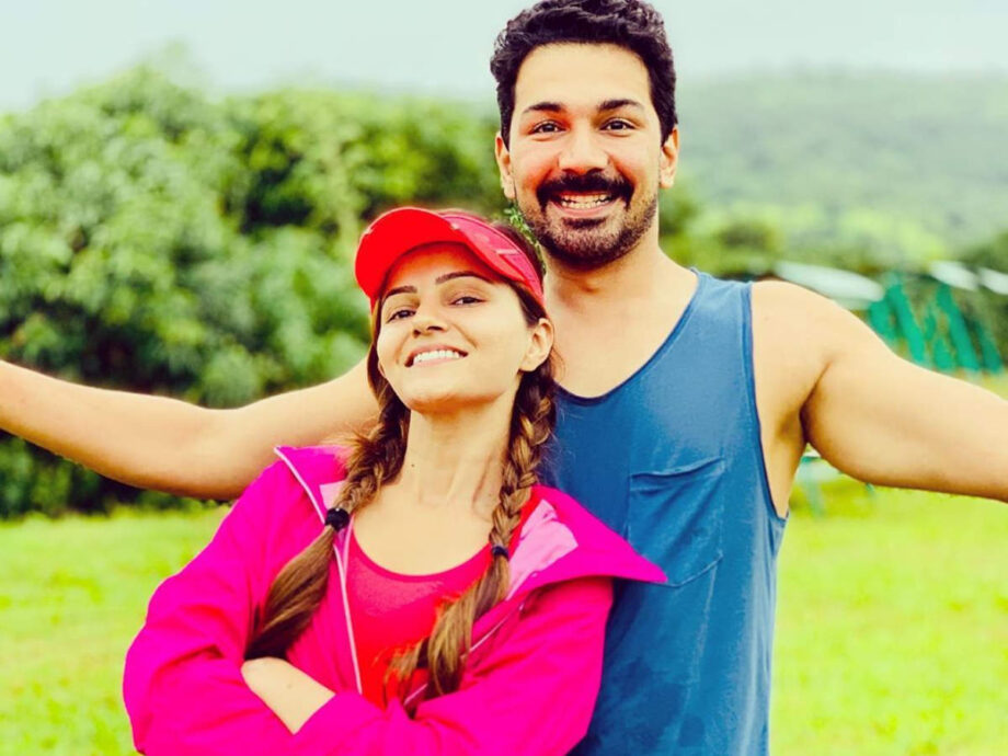 Check Out Adorable Mushy Clicks Of Rubina Dilaik & Abhinav Shukla To Get All Kinds Of Feels! See Pics Here - 4