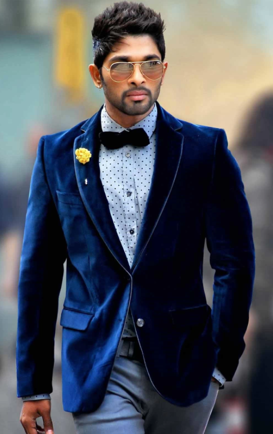 Funky To Descent: Allu Arjun Can Carry Any Look Glamorously - 4