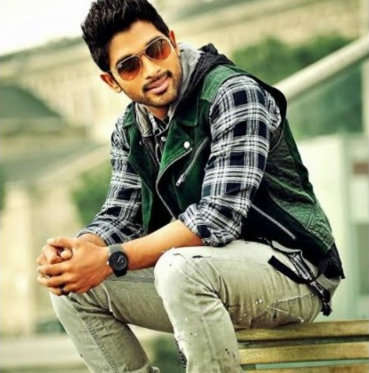 Funky To Descent: Allu Arjun Can Carry Any Look Glamorously - 2