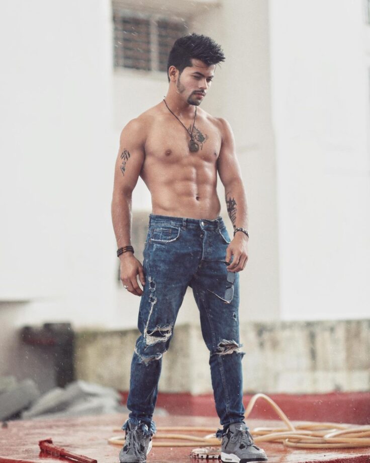 5 Times Siddharth Nigam Flaunted His Toned Abs And Made Us Go Weak In The Knee - 2