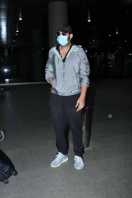 Hitting The Airport Soon? Take Cues From Prabhas For Airport-Friendly Casual Fashion - 1