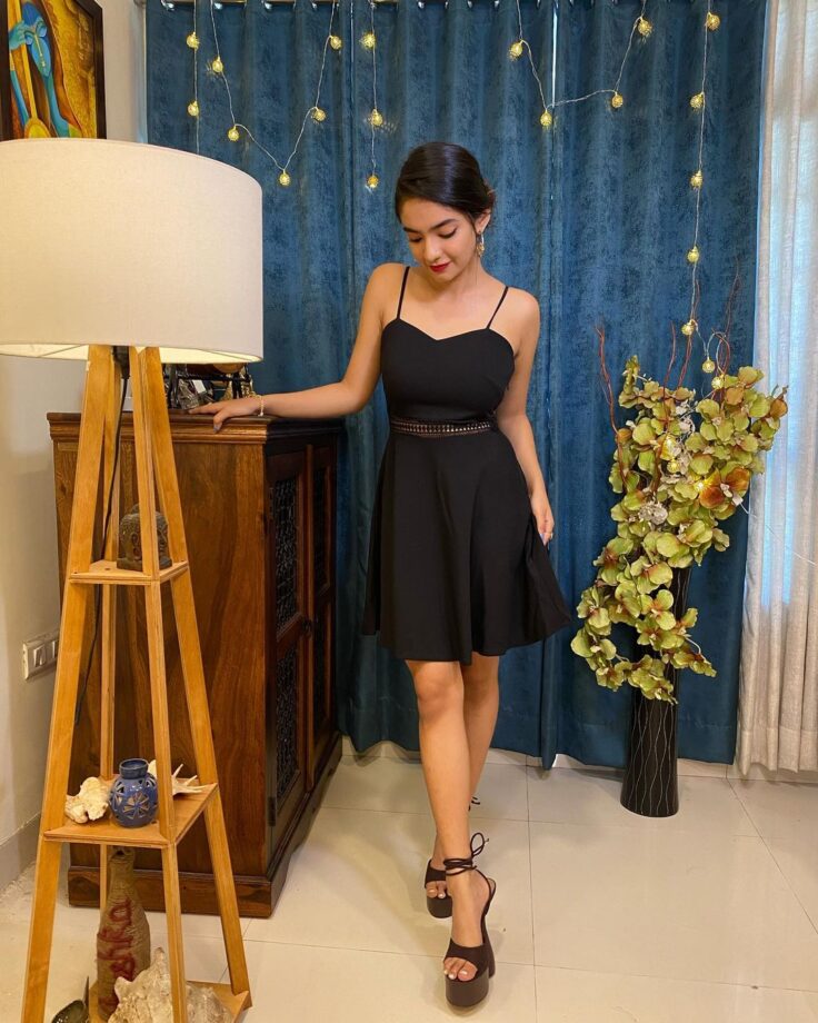 Take cues for minimalist dressing from Jannat Zubair to Avneet Kaur - 5