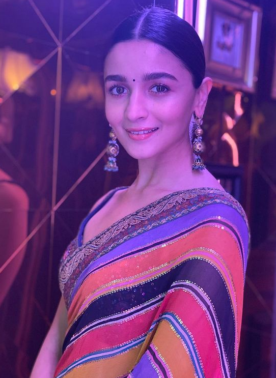 Look Picture Perfect With These Blazing Hot Outfits And Matching Earrings Of Alia Bhatt, Take Cues - 1