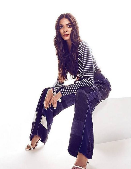 Malavika Mohanan’s Inspired Stripe Outfits To Burn The Glam Game: See Here - 3