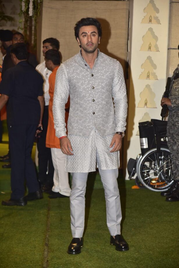 Man Crush: 5 Times Ranbir Kapoor Glammed Up In Desi Attire; See Pics - 2